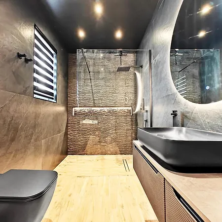 Black Diamond Apartment